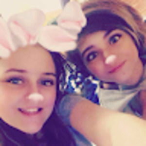 Meet your Posher, Alexis